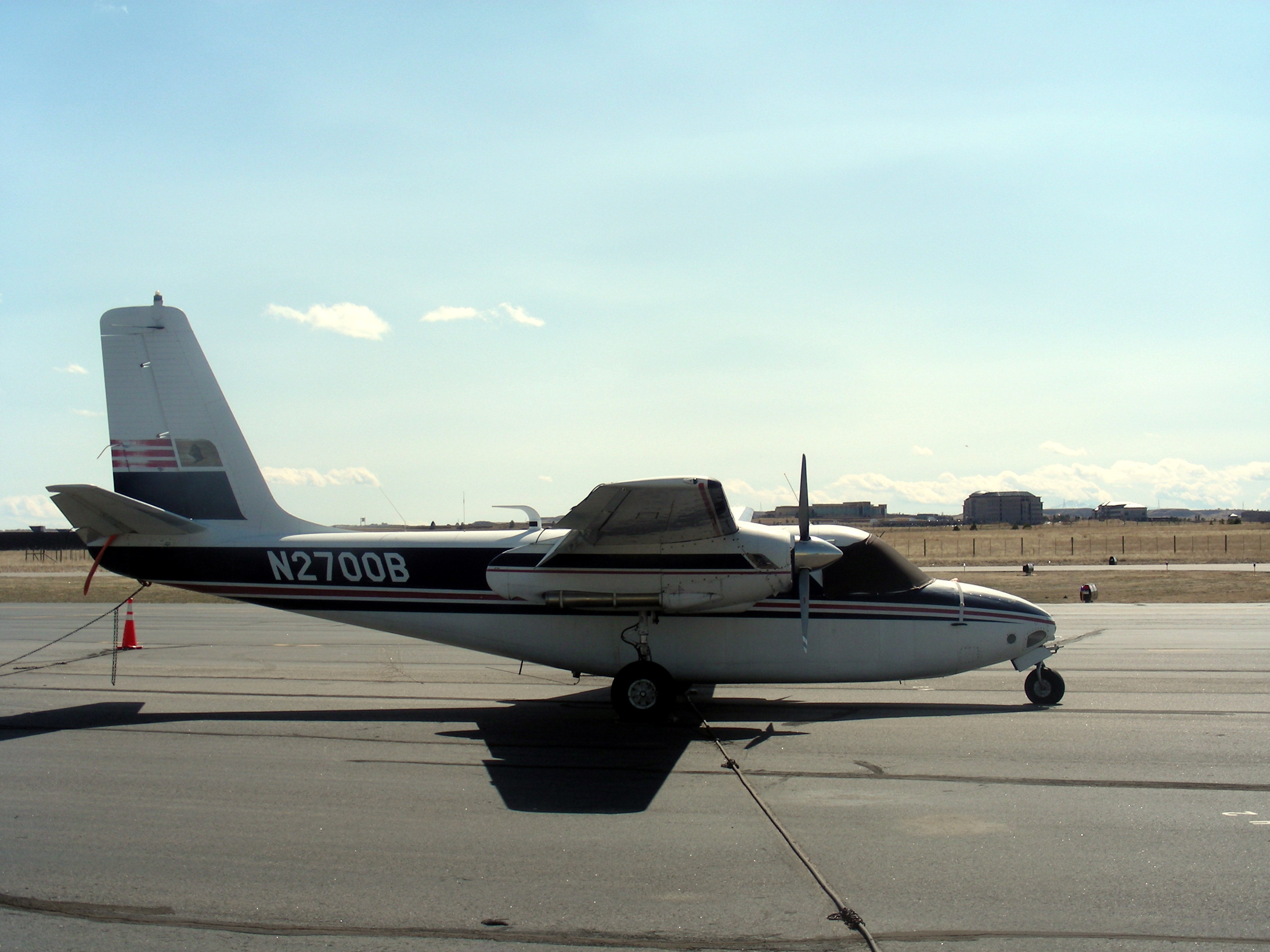 COMMANDER 560